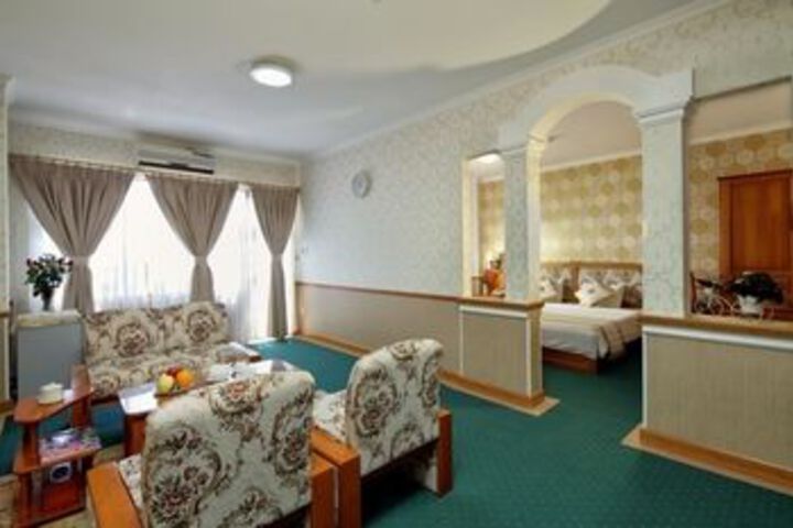 Room 50 of 68