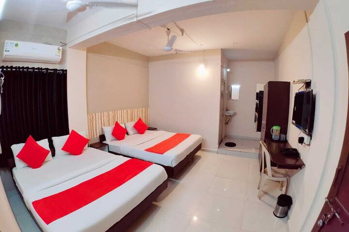 Room 5 of 7