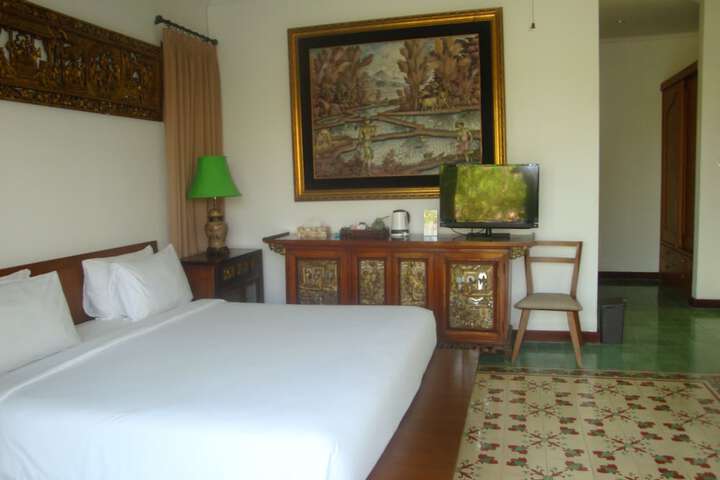 Room 15 of 40