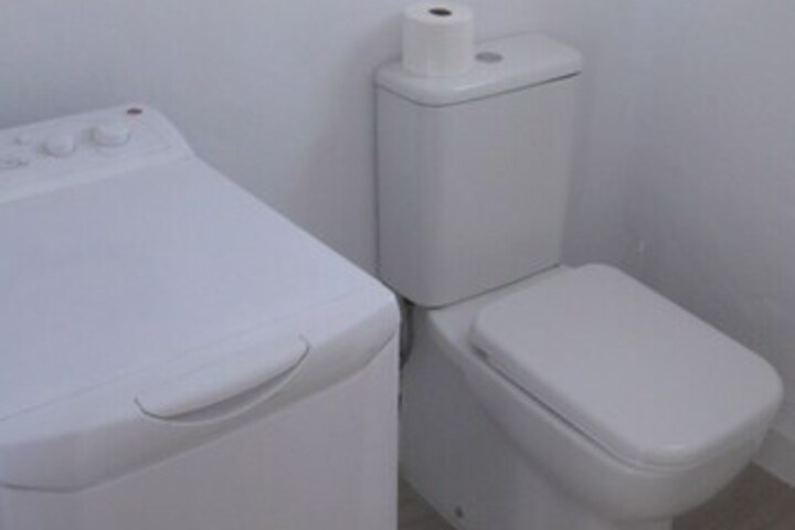 Room 6 of 34