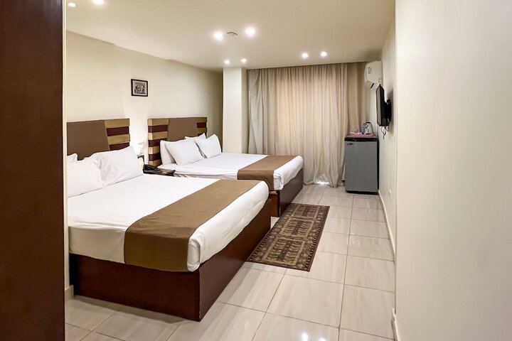 Room 65 of 284