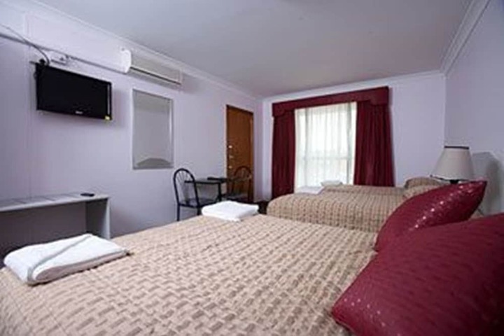 Room 13 of 31