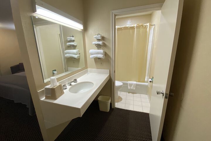 1 Double Bed (3 of 4)