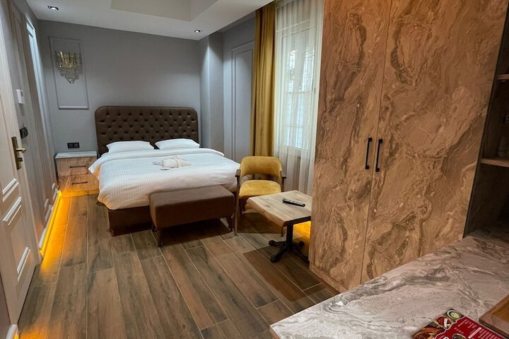 Room 9 of 45