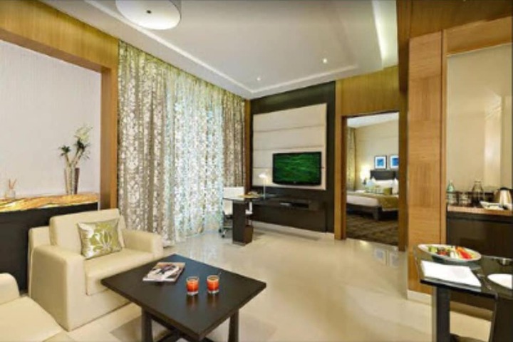 Room 28 of 74