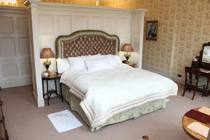 Room 15 of 73