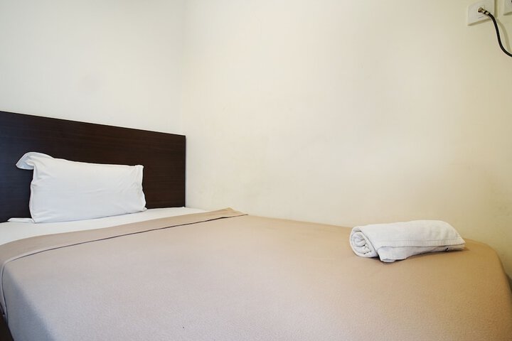 Room 13 of 49
