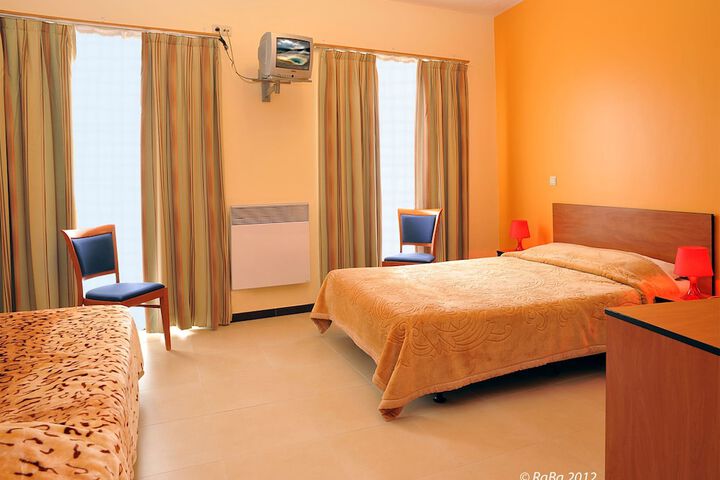 Room 2 of 14
