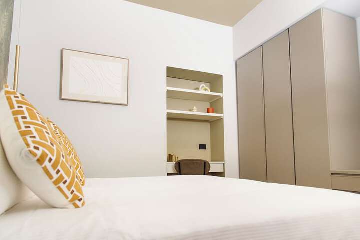 Room 15 of 100