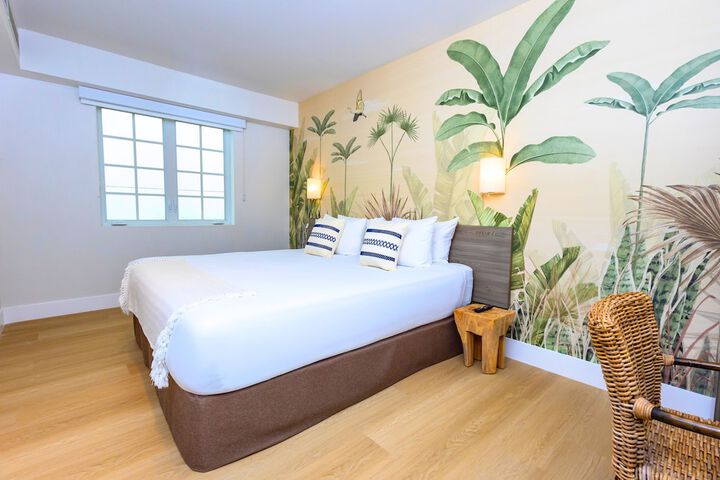Room 15 of 37