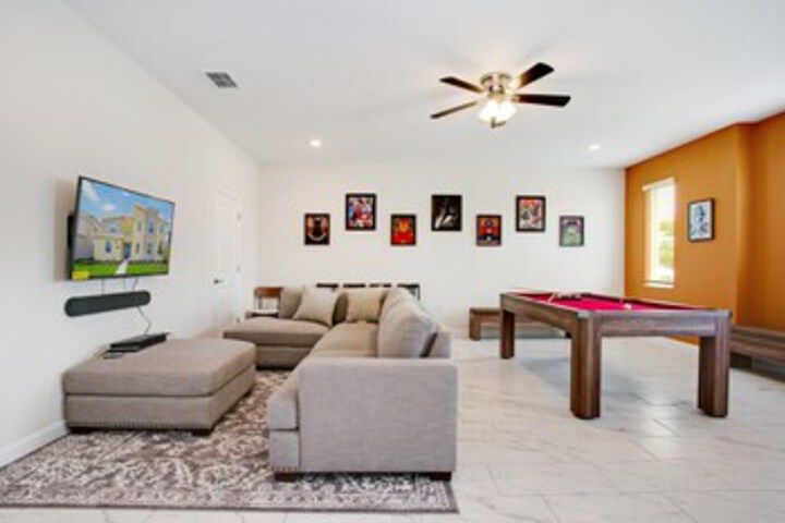 Room 12 of 67