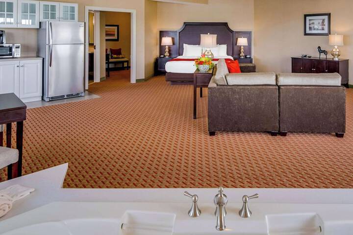 2 Queen Beds Suite (7 of 11)