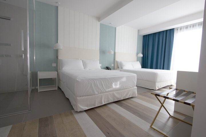 Room 15 of 127