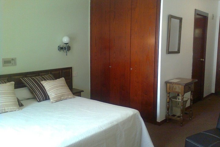 Room 10 of 35