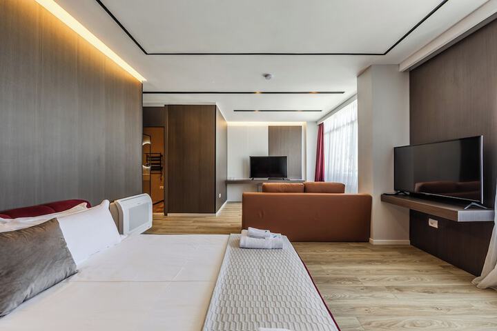 Room 72 of 171