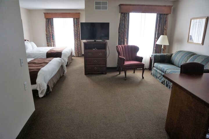2 Queen Beds (23 of 39)