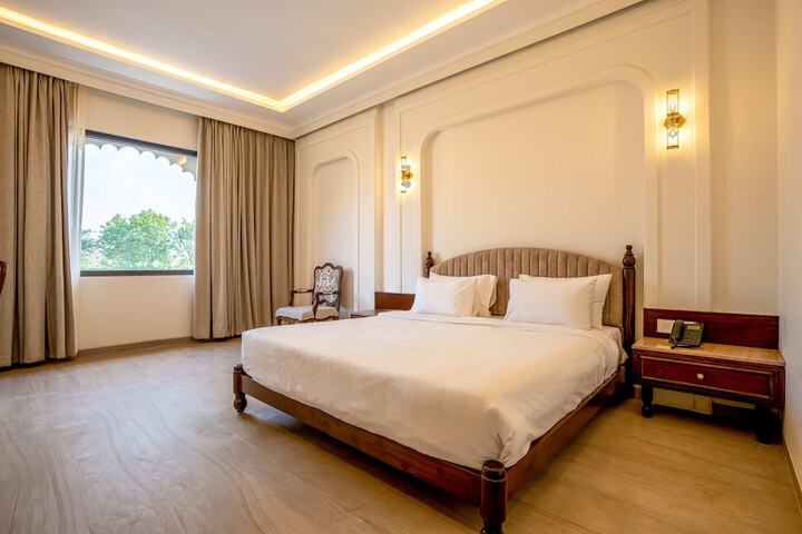 Room 25 of 51