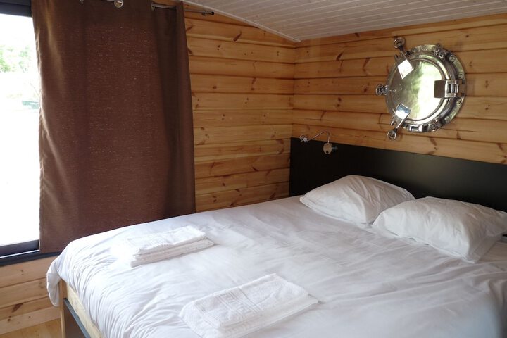 Room 15 of 99