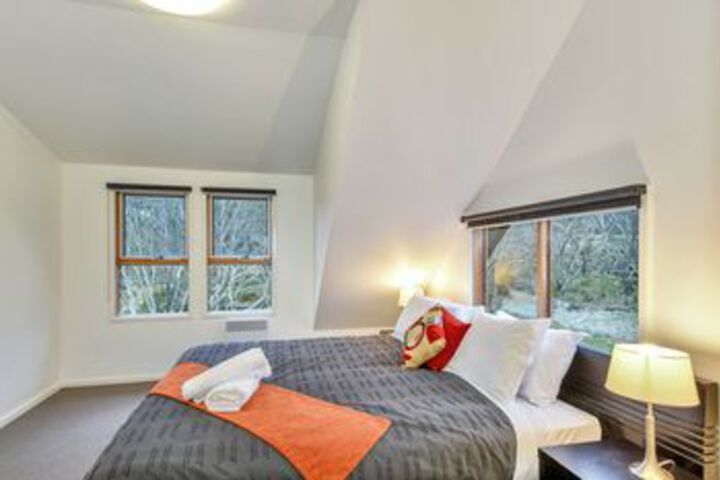 Room 7 of 24