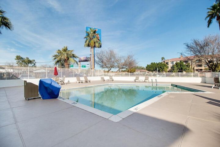 Hotel with Pool