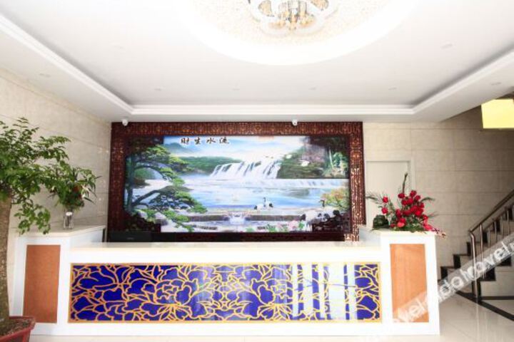 Hotel Interior 4 of 13