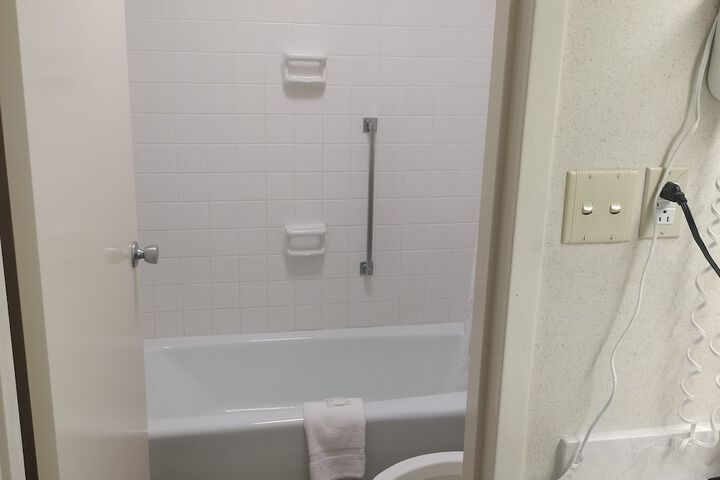 Room 161 of 190