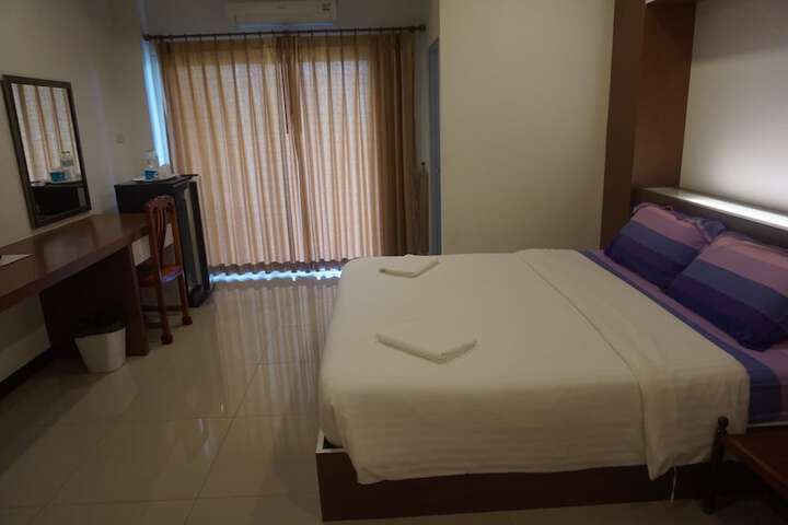 Room 12 of 29