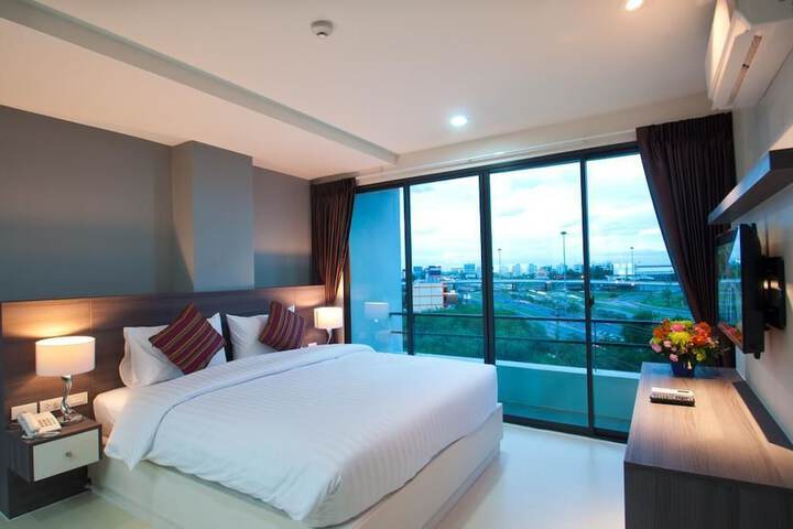 Room 7 of 52