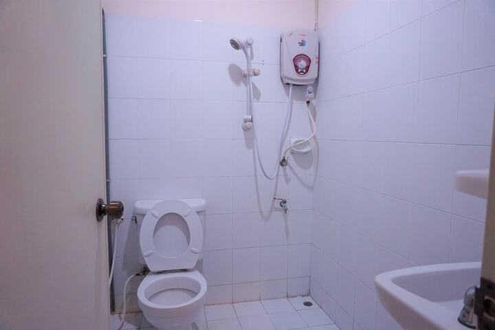 Room 54 of 68