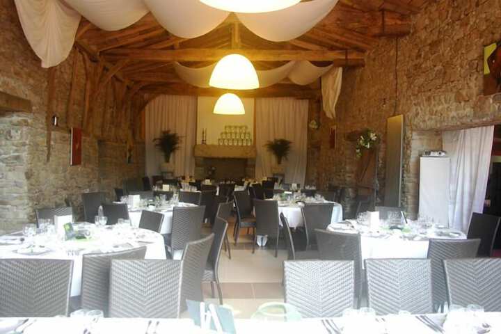 Ballroom/Hall 31 of 38