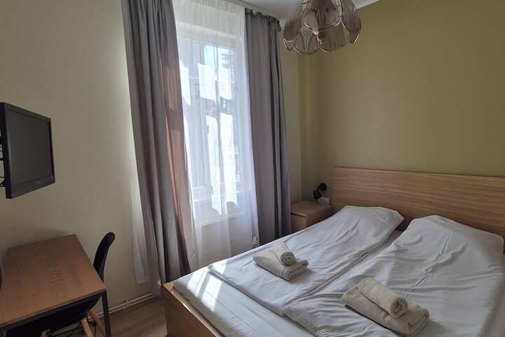 Room 15 of 60