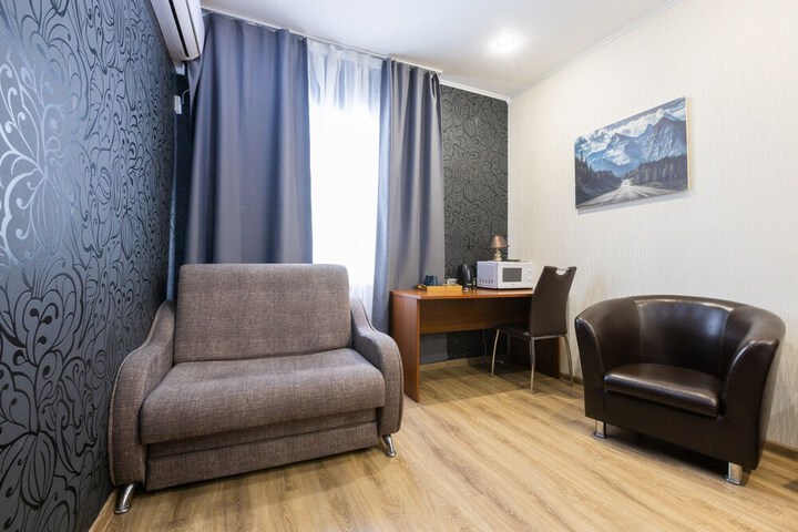 Room 42 of 61