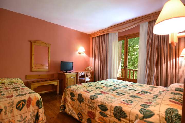Room 3 of 33