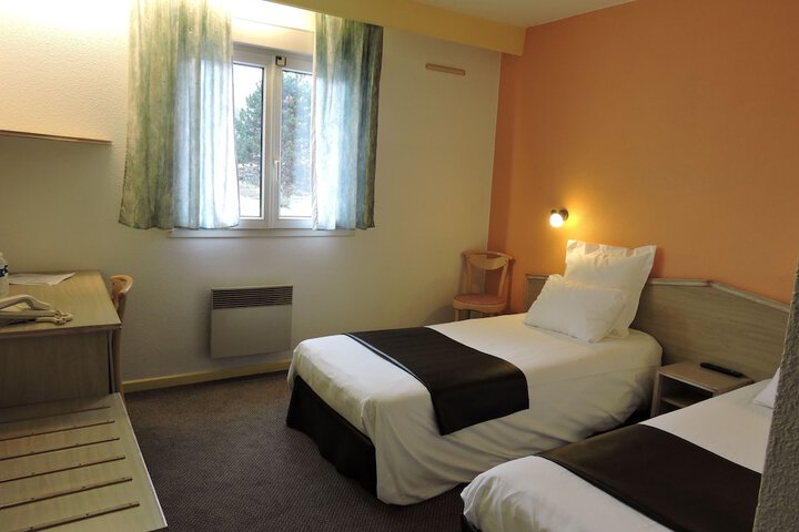 Room 18 of 39