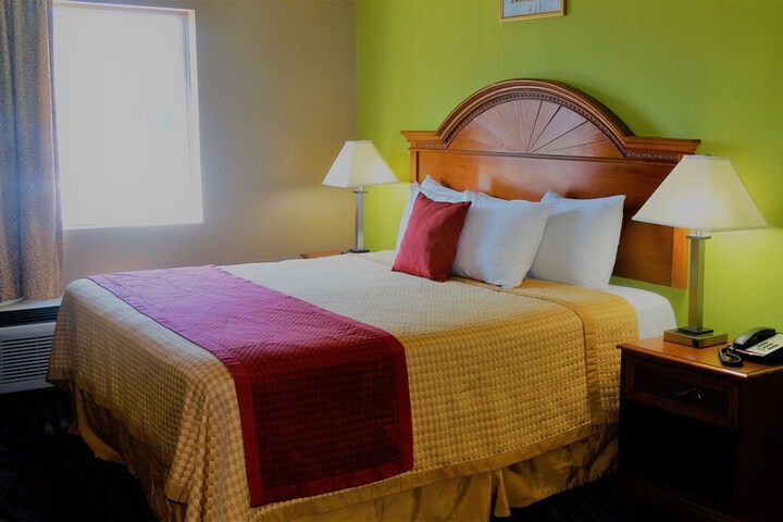 Room 14 of 37