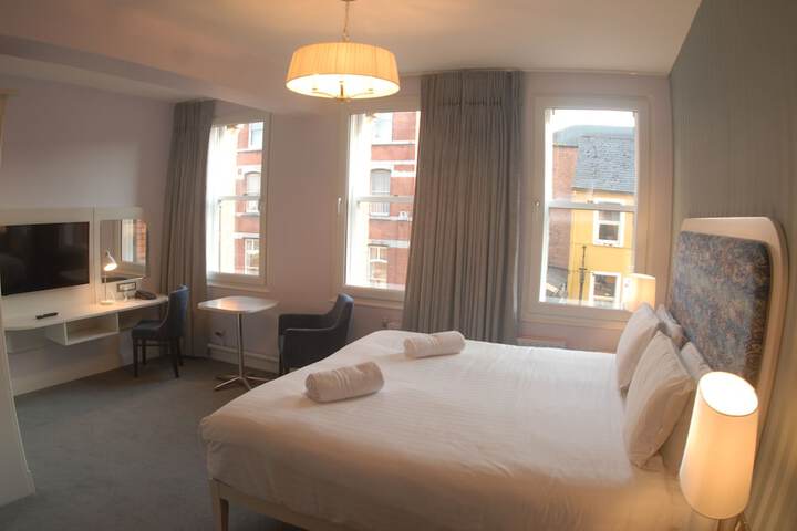 Room 13 of 62