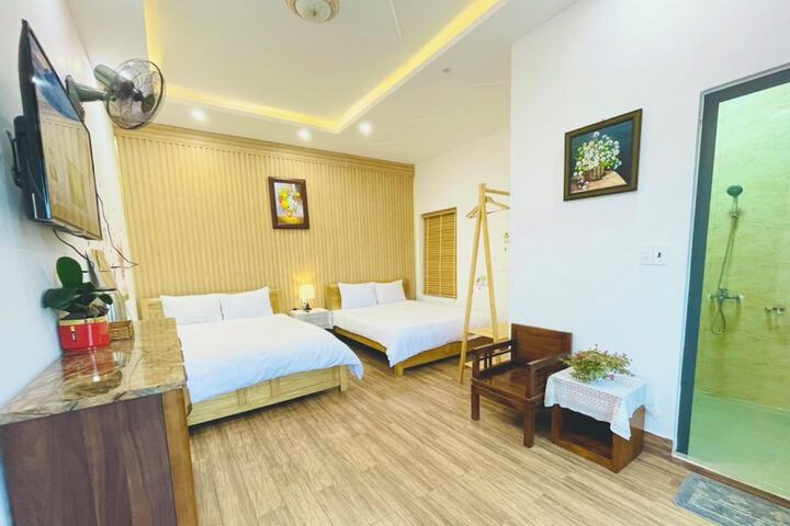 Room 3 of 146