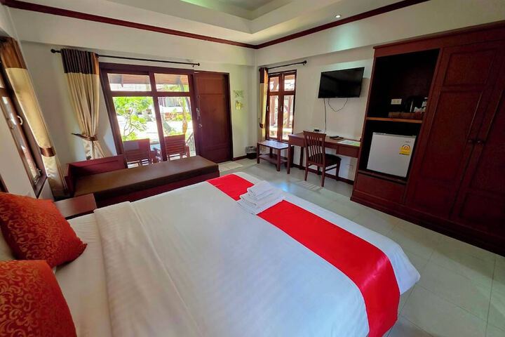 Room 32 of 87