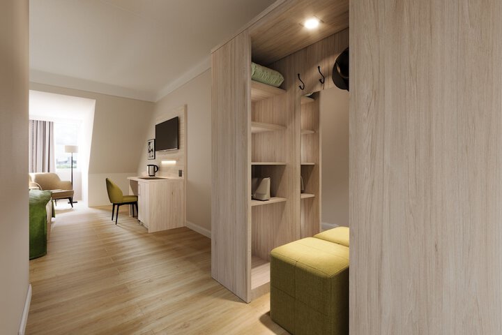 Room 11 of 34