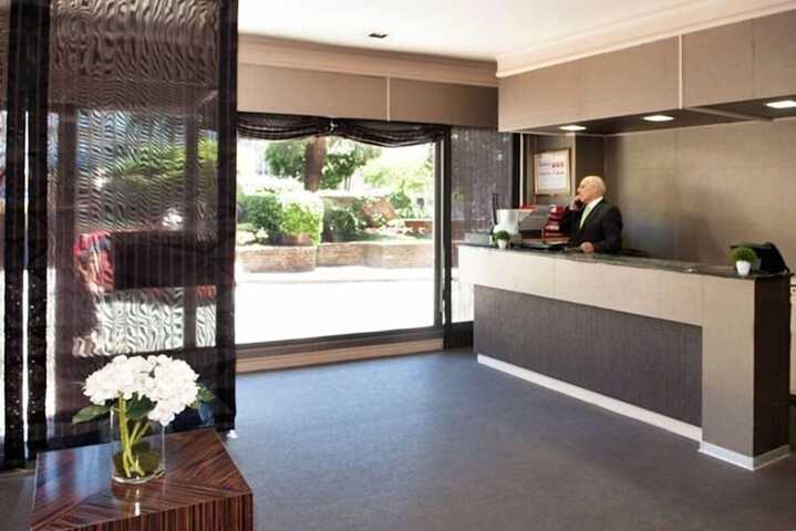 Guest Lobby