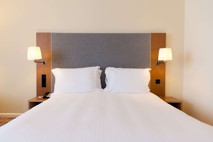 Room 35 of 118