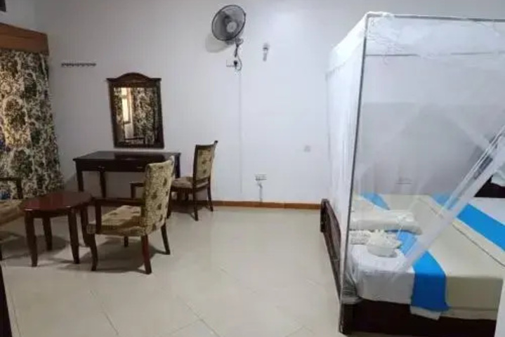 Room 3 of 25