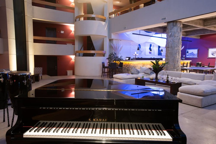 Guest Lobby