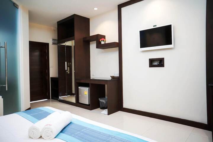 Room 13 of 26