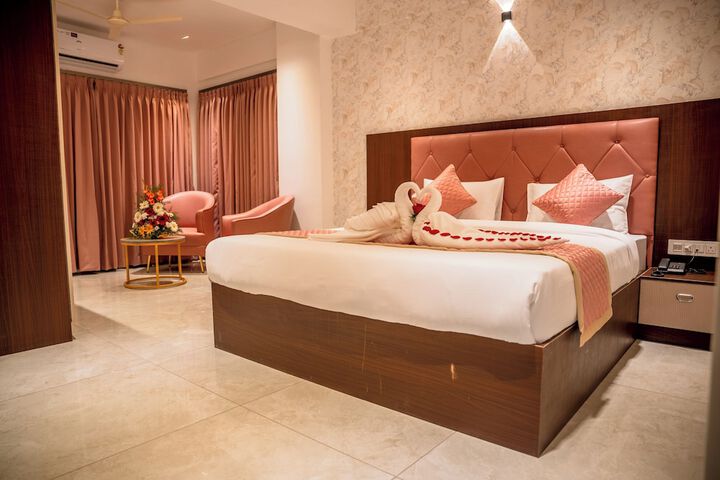 Room 50 of 76