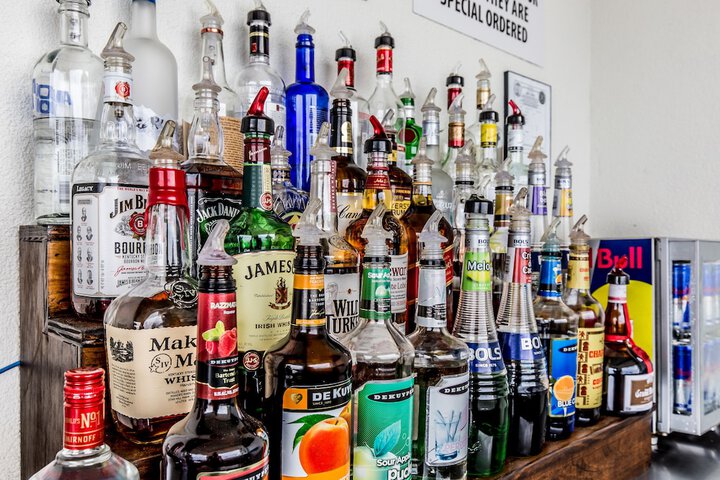 Poolside bar