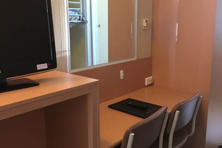 Room 5 of 30