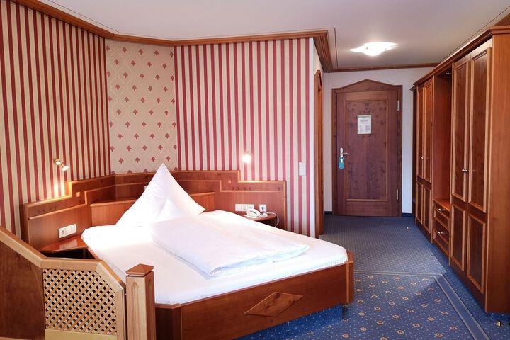 Room 31 of 46
