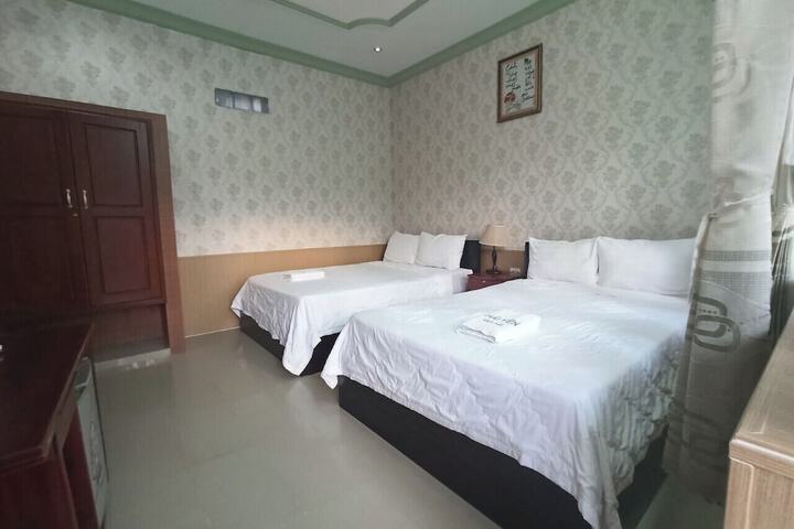 Room 9 of 59