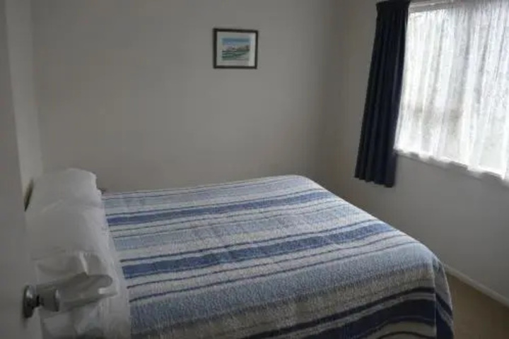Room 2 of 11